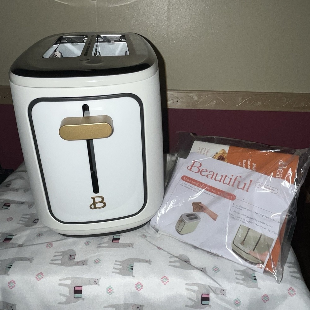 "B" 2 Slice Toaster with‎ Touch-Activated Display, White Icing by Drew Barrymore